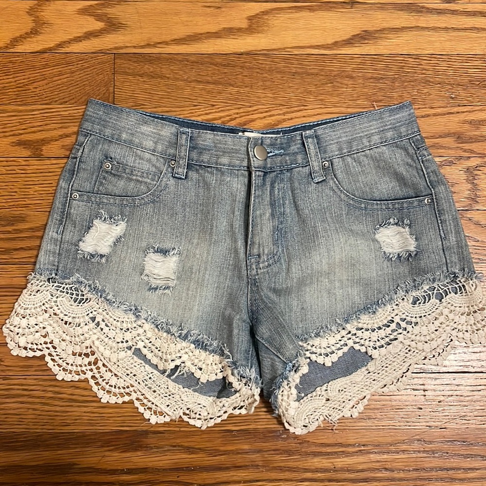 LISTICLE JEAN SHORTS